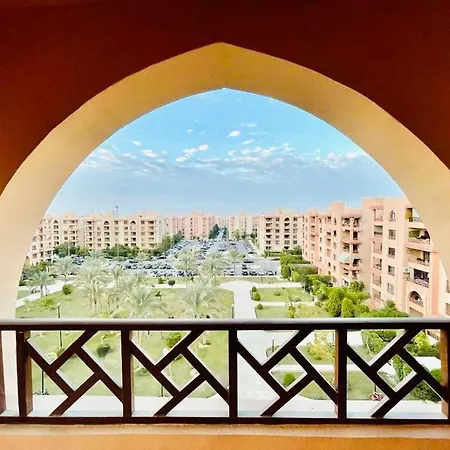 Luxurious 3 Bedroom Rustic Apartment Overlooking Huge Garden - For Families And Couples Cairo Exterior photo