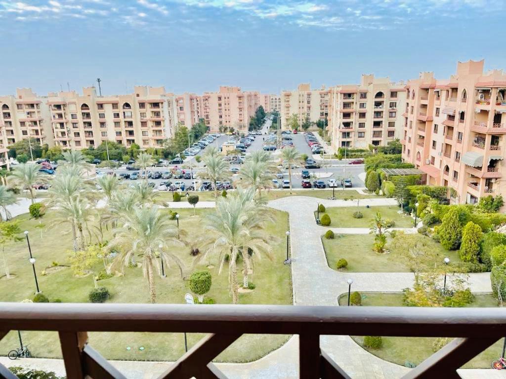 Apartment Luxurious 3 Bedroom Rustic Overlooking Huge Garden - For Families And Couples Kairo
