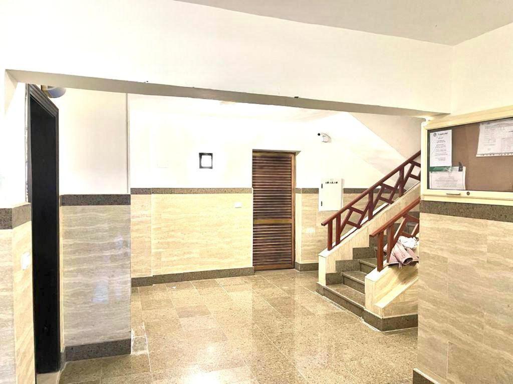 Luxurious 3 Bedroom Rustic Overlooking Huge Garden - For Families And Couples *