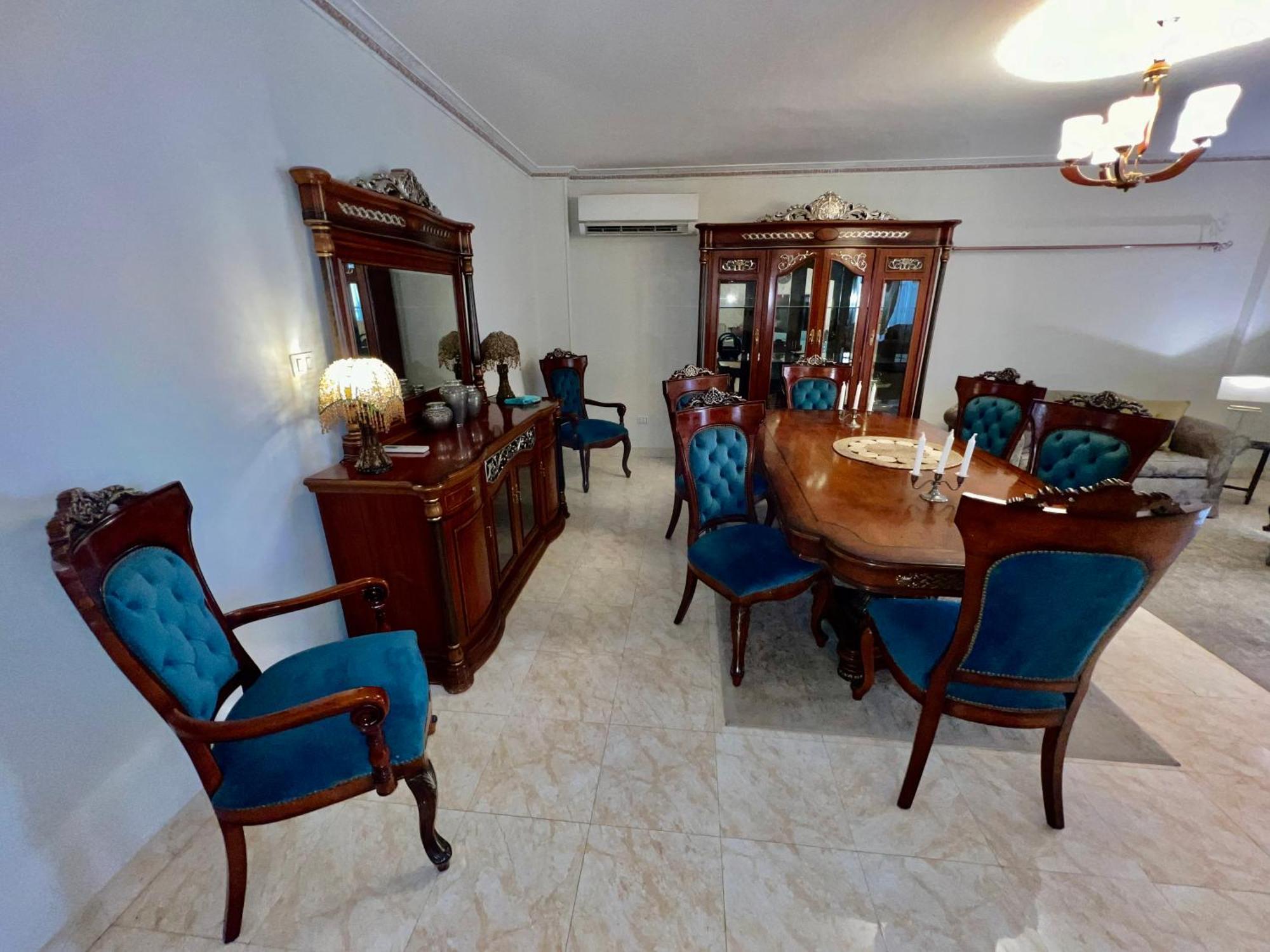 Luxurious 3 Bedroom Rustic Overlooking Huge Garden - For Families And Couples *